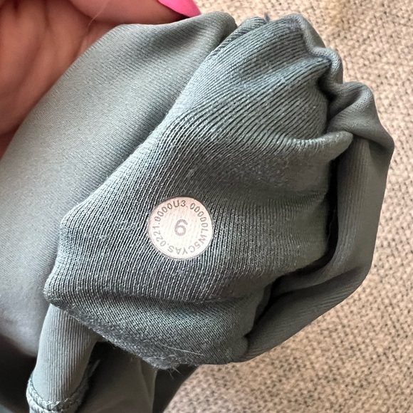Lululemon leggings wonderunder high rise 28” - Picture 3 of 3